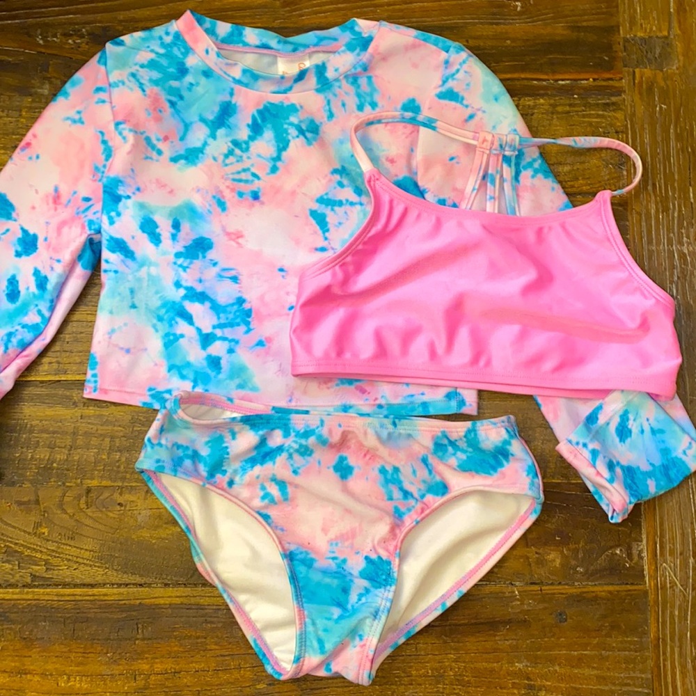 Cat and Jack girls size 8 swimsuit